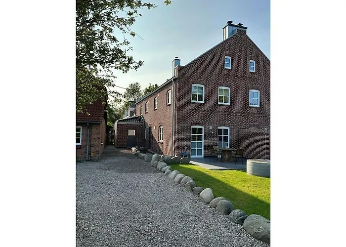 The Linnebargs, House 1